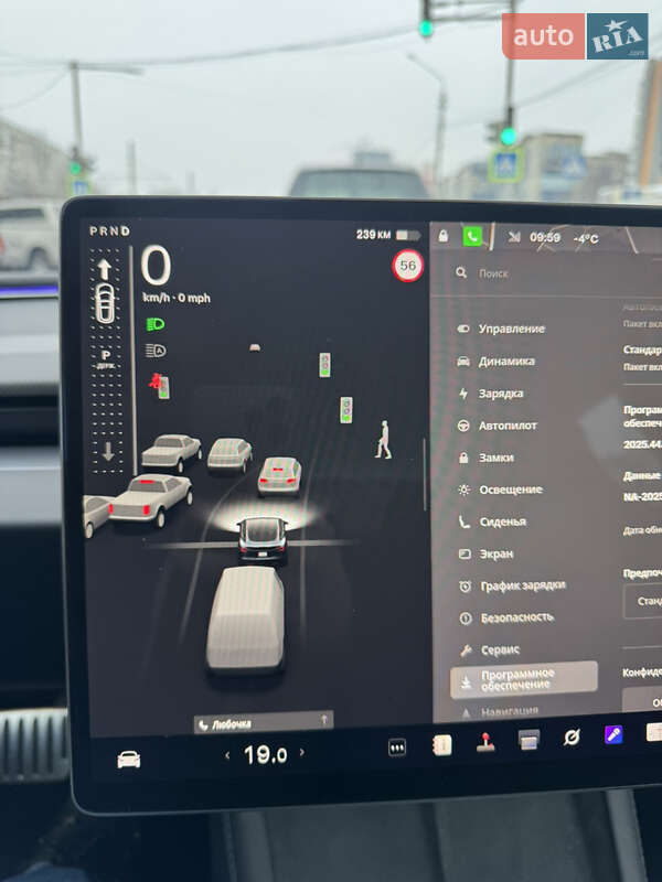 Седан Tesla Model 3 2024 в Львове