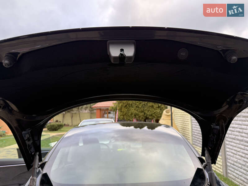 Седан Tesla Model 3 2024 в Днепре