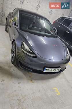 Седан Tesla Model 3 2019 в Львові