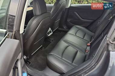 Седан Tesla Model 3 2019 в Львові