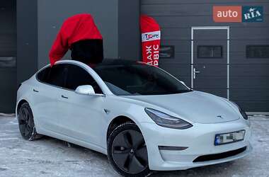Седан Tesla Model 3 2019 в Киеве