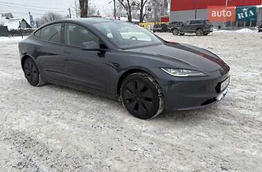 Седан Tesla Model 3 2025 в Киеве