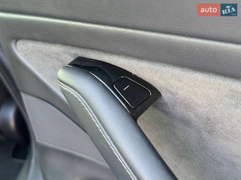 Седан Tesla Model 3 2020 в Ахтырке