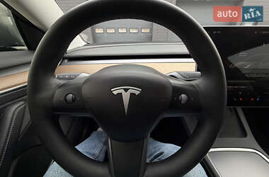 Седан Tesla Model 3 2022 в Киеве