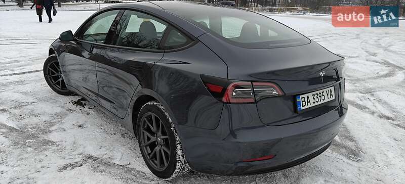 Седан Tesla Model 3 2023 в Кропивницькому