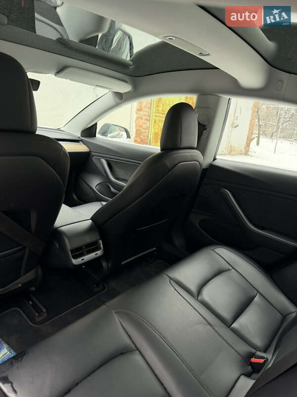 Седан Tesla Model 3 2018 в Слов'янську