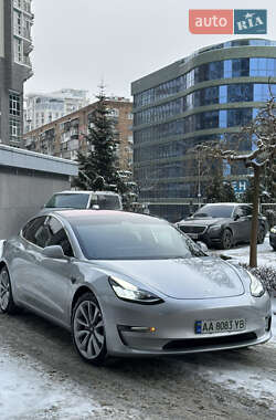 Седан Tesla Model 3 2018 в Києві