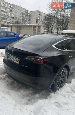 Седан Tesla Model 3 2019 в Львове