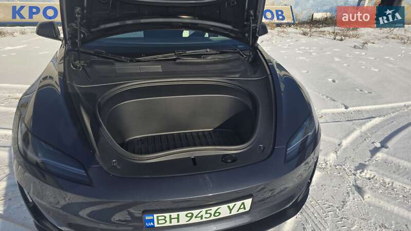 Седан Tesla Model 3 2024 в Одесі фото 3 Седан Tesla Model 3 2024 в Одесі