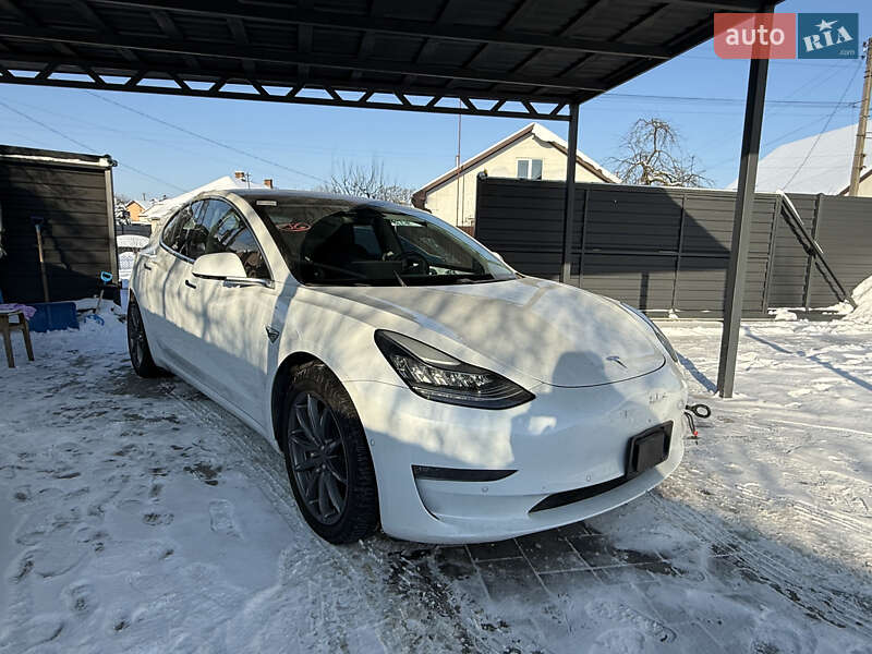 Седан Tesla Model 3 2018 в Владимире