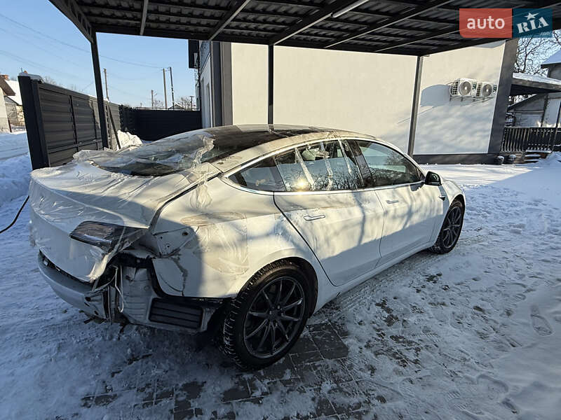 Седан Tesla Model 3 2018 в Владимире