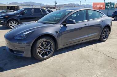 Седан Tesla Model 3 2023 в Черкассах