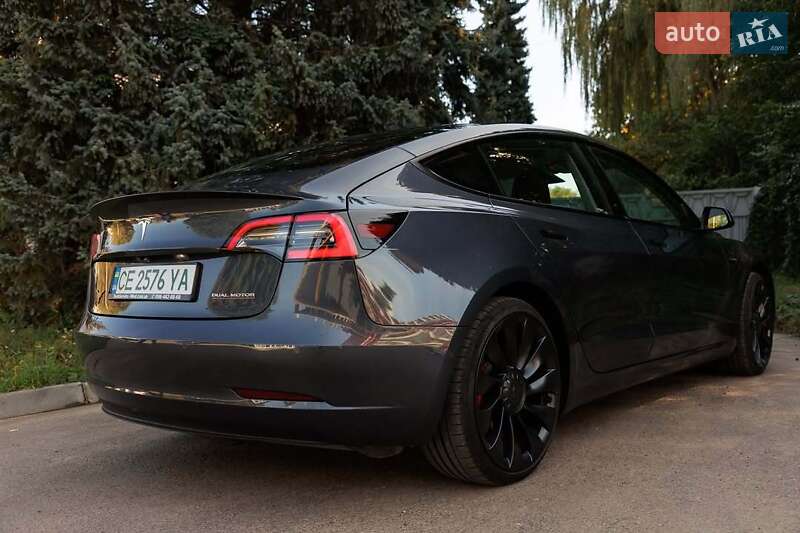 Седан Tesla Model 3 2022 в Львові