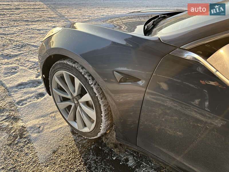 Седан Tesla Model 3 2018 в Киеве фото 9 Седан Tesla Model 3 2018 в Киеве