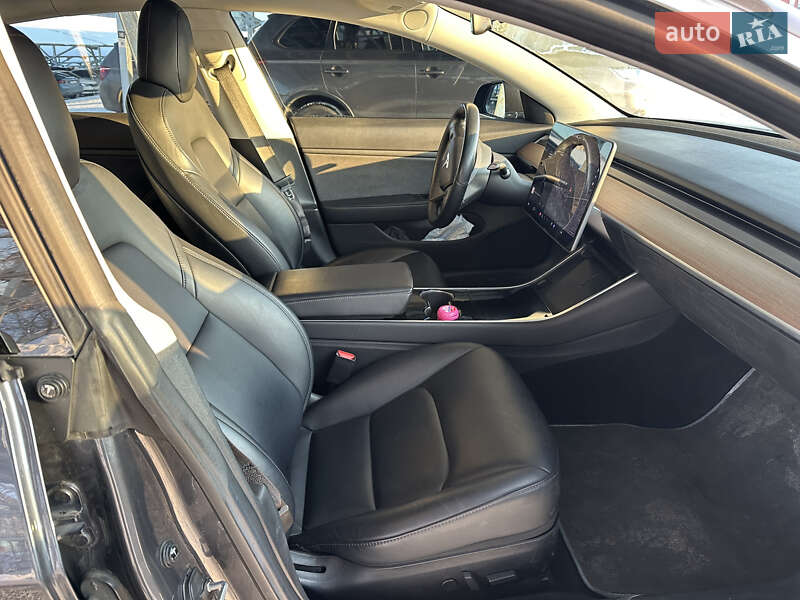 Седан Tesla Model 3 2018 в Киеве фото 25 Седан Tesla Model 3 2018 в Киеве