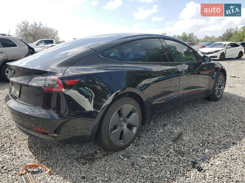 Седан Tesla Model 3 2022 в Виннице