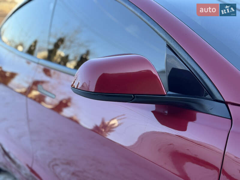 Седан Tesla Model 3 2021 в Ивано-Франковске