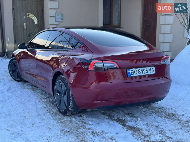 Седан Tesla Model 3 2021 в Ивано-Франковске