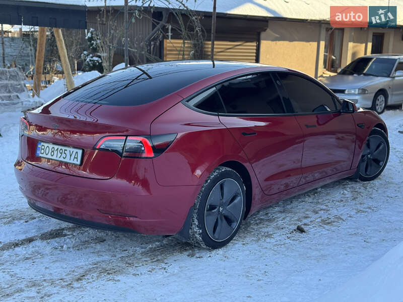 Седан Tesla Model 3 2021 в Ивано-Франковске