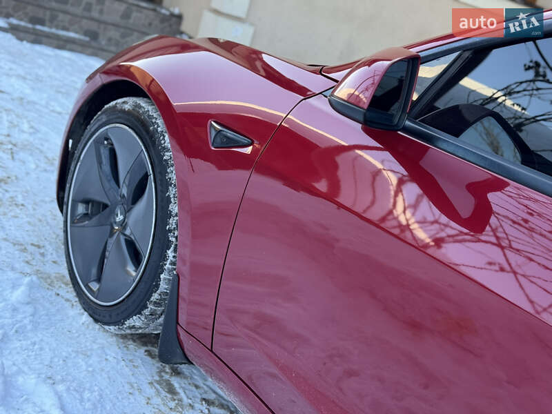 Седан Tesla Model 3 2021 в Ивано-Франковске