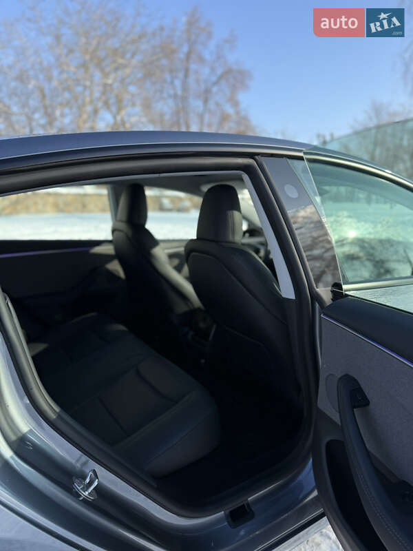 Седан Tesla Model 3 2024 в Білій Церкві