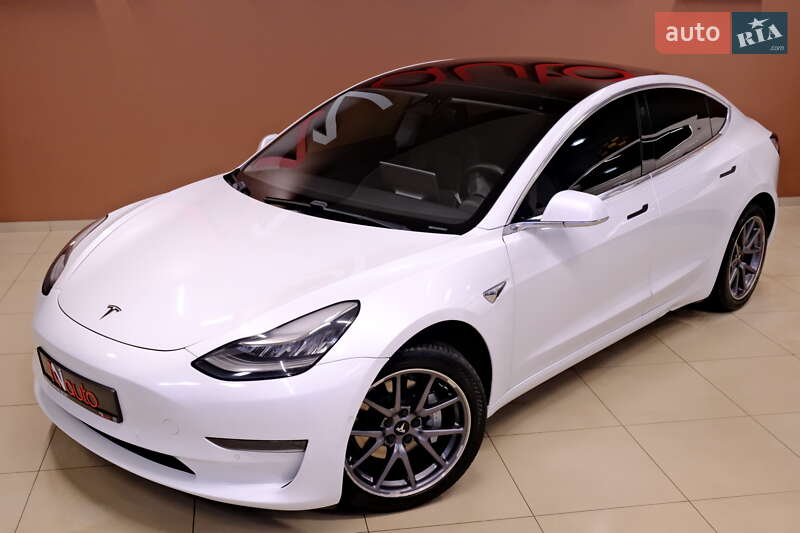 Седан Tesla Model 3 2019 в Одессе