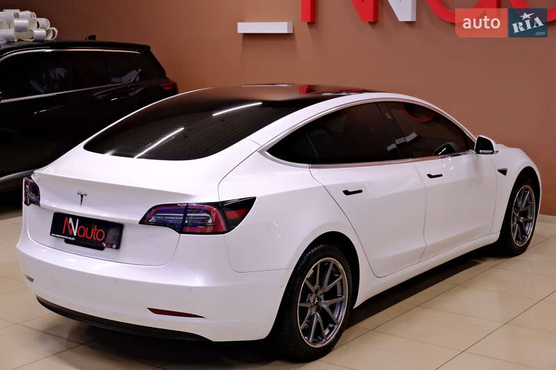 Седан Tesla Model 3 2019 в Одессе