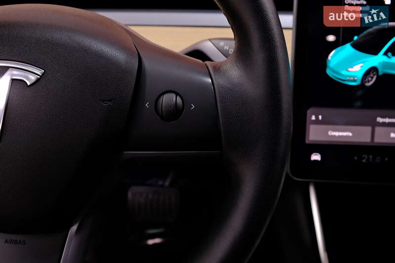 Седан Tesla Model 3 2019 в Одессе
