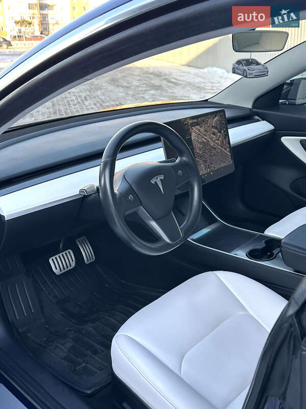 Седан Tesla Model 3 2018 в Александрие