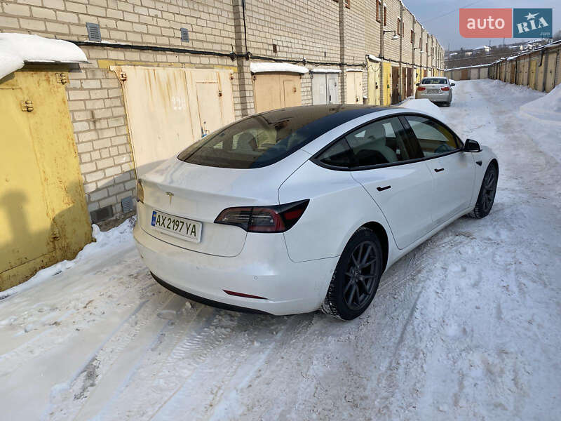 Седан Tesla Model 3 2021 в Харькове