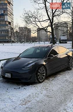 Седан Tesla Model 3 2018 в Києві