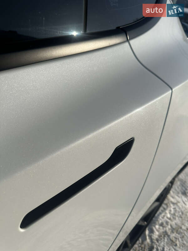 Седан Tesla Model 3 2022 в Ковелі