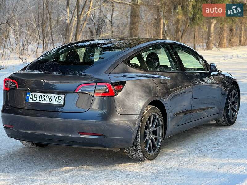 Седан Tesla Model 3 2023 в Хмельницком
