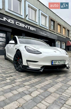 Седан Tesla Model 3 2021 в Запоріжжі