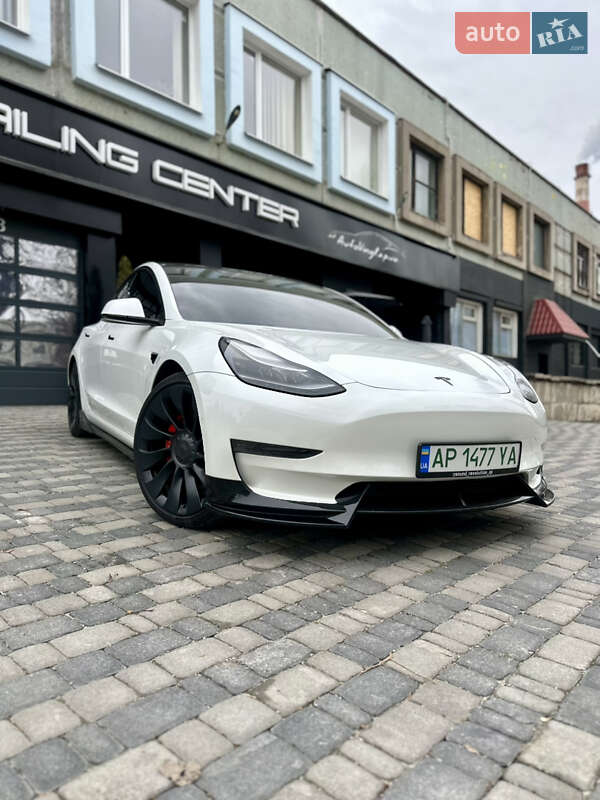 Седан Tesla Model 3 2021 в Запорожье