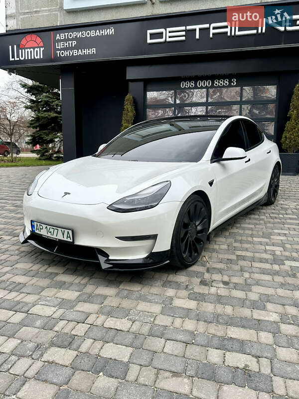 Седан Tesla Model 3 2021 в Запоріжжі