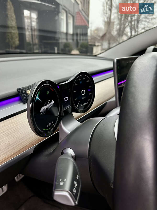 Седан Tesla Model 3 2021 в Запоріжжі