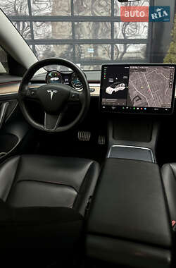 Седан Tesla Model 3 2021 в Запоріжжі