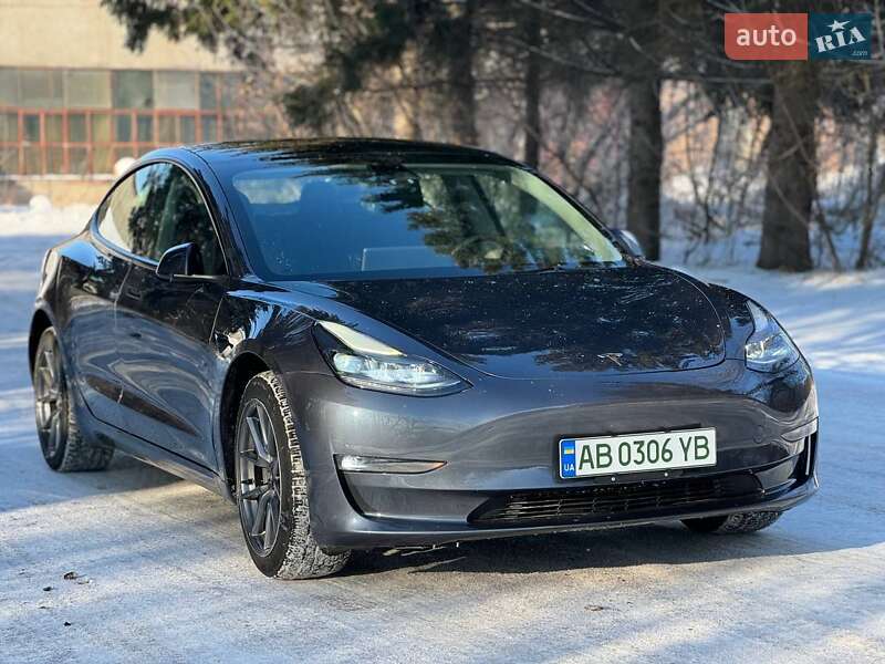 Седан Tesla Model 3 2023 в Хмельницком