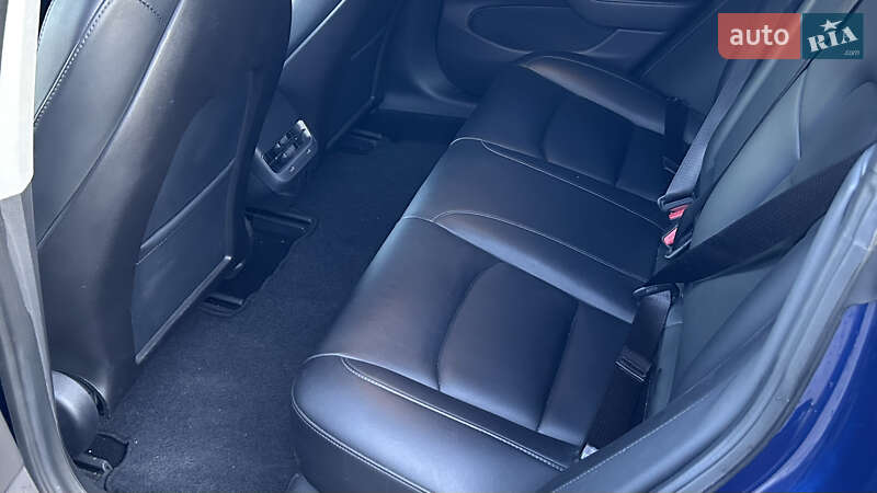 Седан Tesla Model 3 2019 в Києві