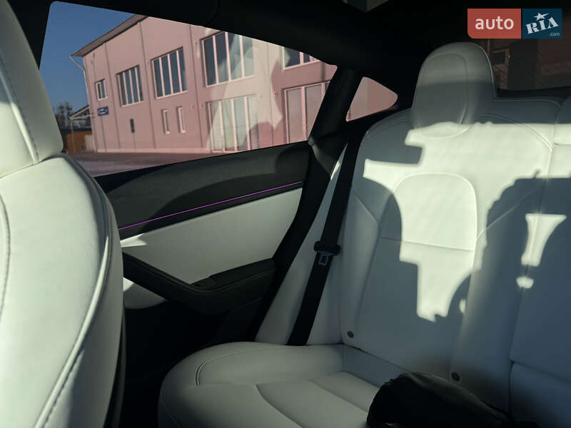 Седан Tesla Model 3 2019 в Львові фото 13 Седан Tesla Model 3 2019 в Львові