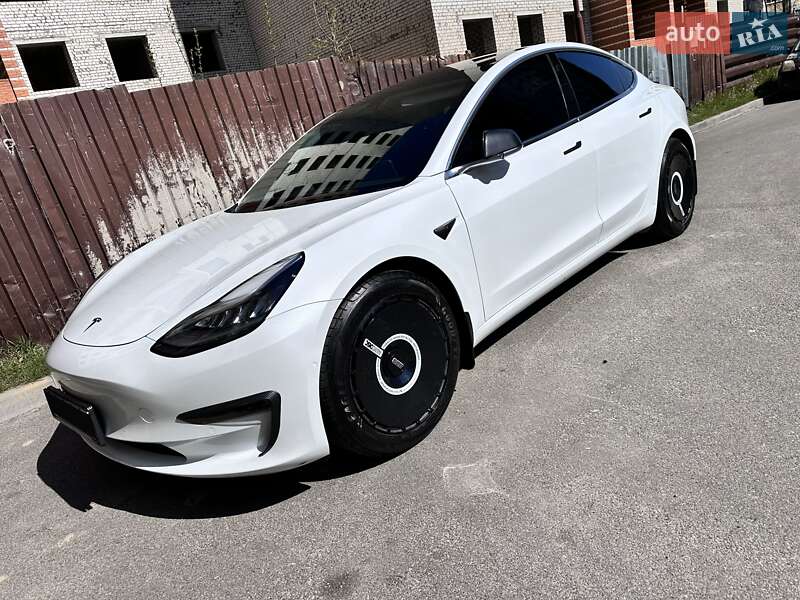 Tesla Model 3 2018 Tesla Model 3 2018