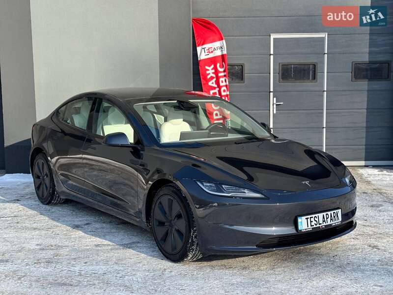Седан Tesla Model 3 2024 в Киеве