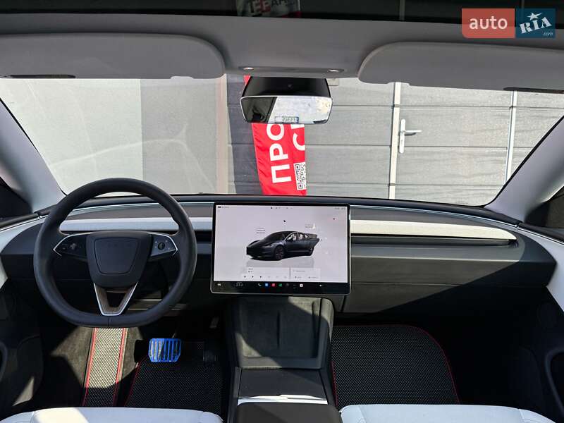 Седан Tesla Model 3 2024 в Киеве