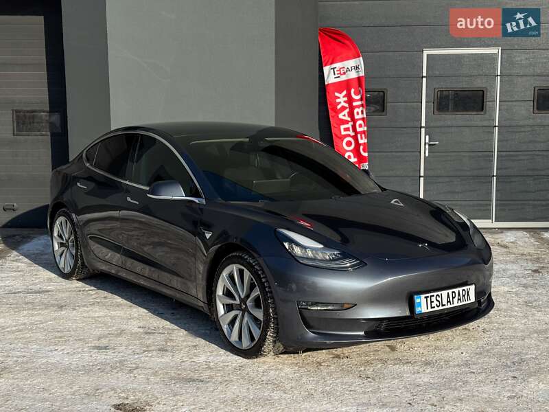 Седан Tesla Model 3 2019 в Києві