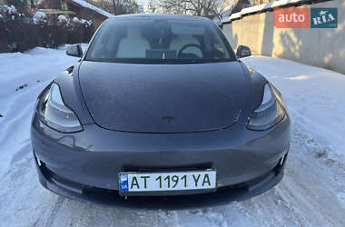 Седан Tesla Model 3 2022 в Ивано-Франковске