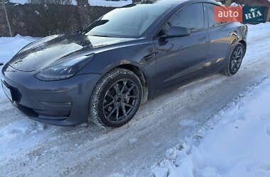 Седан Tesla Model 3 2022 в Ивано-Франковске