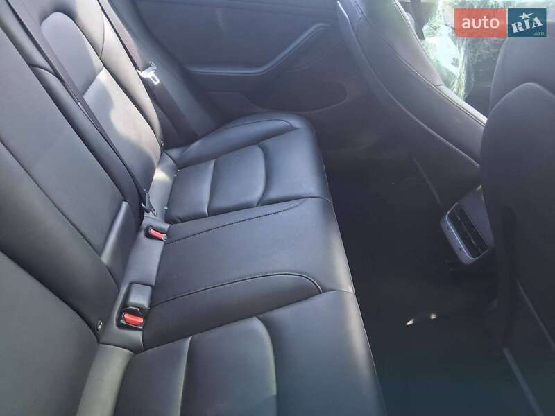 Седан Tesla Model 3 2023 в Белой Церкви