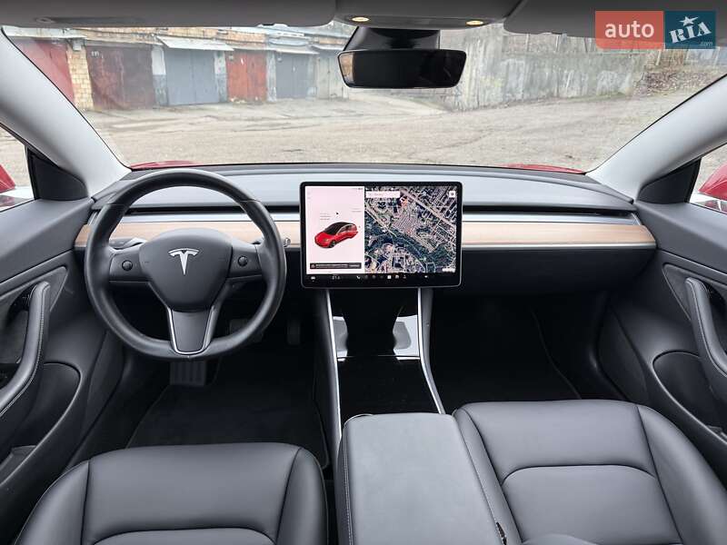 Седан Tesla Model 3 2018 в Киеве