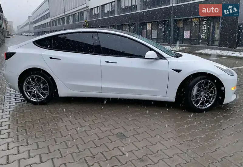Седан Tesla Model 3 2021 в Тернополе фото 10 Седан Tesla Model 3 2021 в Тернополе
